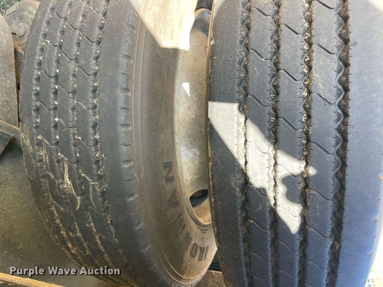 image for item LV9190 2015 Fontaine  drop deck equipment trailer