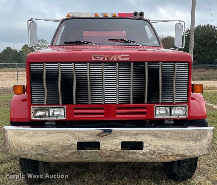 image for item LV9193 1987 GMC C7000  pumper fire truck
