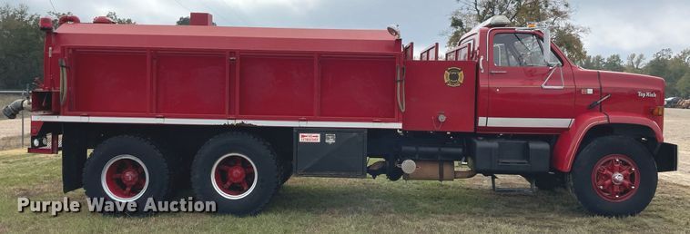 image for item LV9193 1987 GMC C7000  pumper fire truck