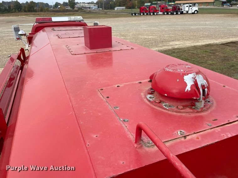 image for item LV9193 1987 GMC C7000  pumper fire truck