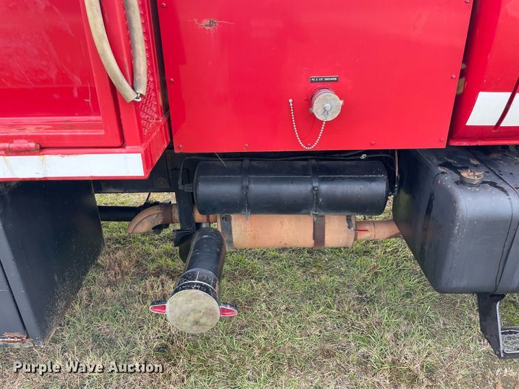 image for item LV9193 1987 GMC C7000  pumper fire truck