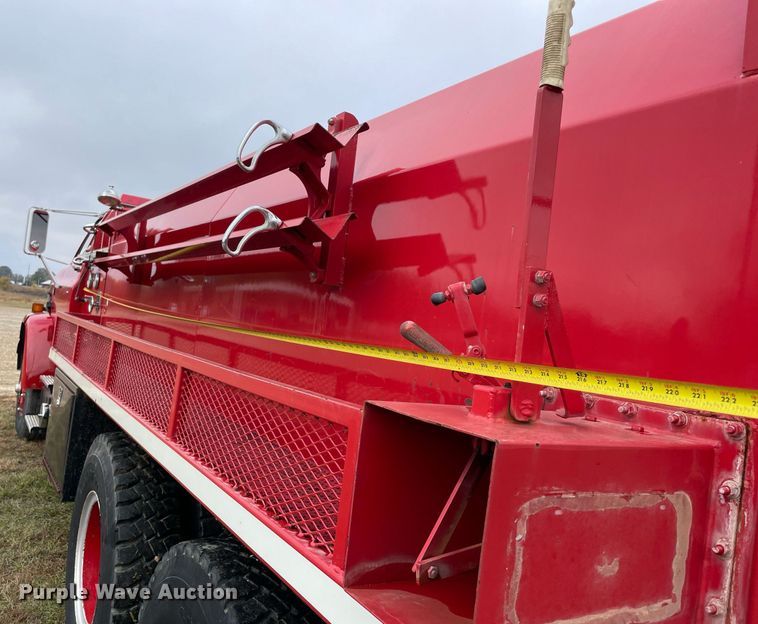 image for item LV9193 1987 GMC C7000  pumper fire truck