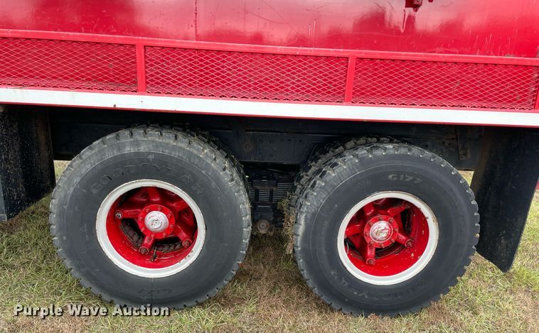 image for item LV9193 1987 GMC C7000  pumper fire truck