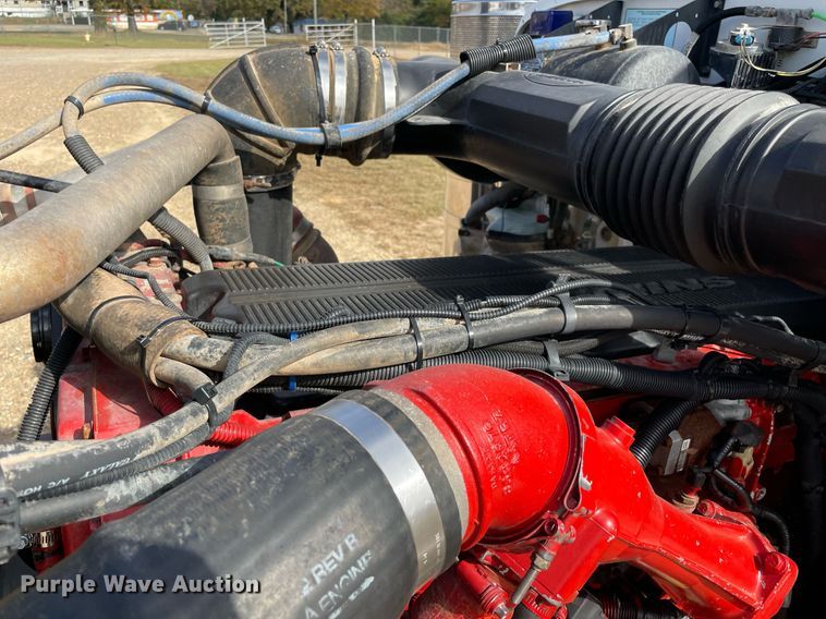 image for item LV9194 2007 Peterbilt 378  winch truck