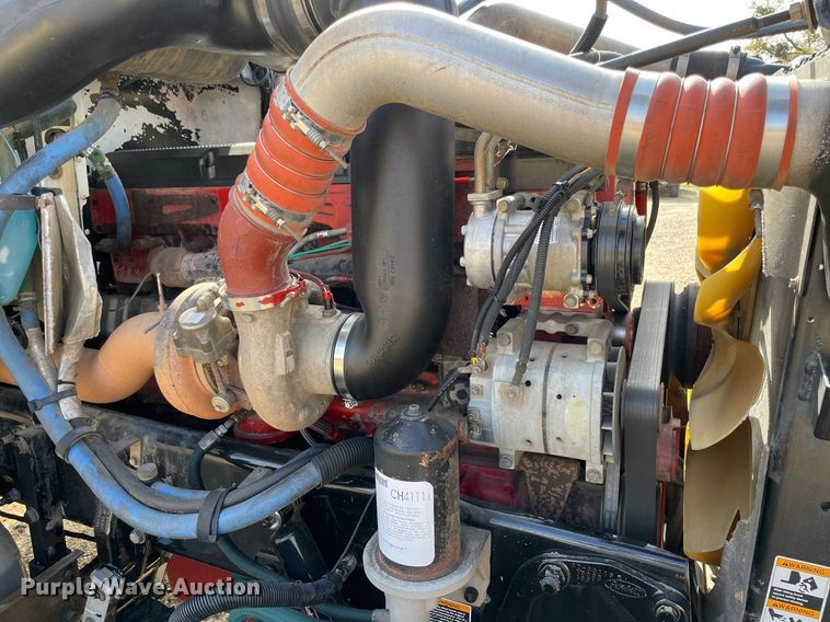 image for item LV9194 2007 Peterbilt 378  winch truck