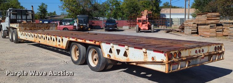 image for item LY9352 2001 Trail King  drop deck equipment trailer