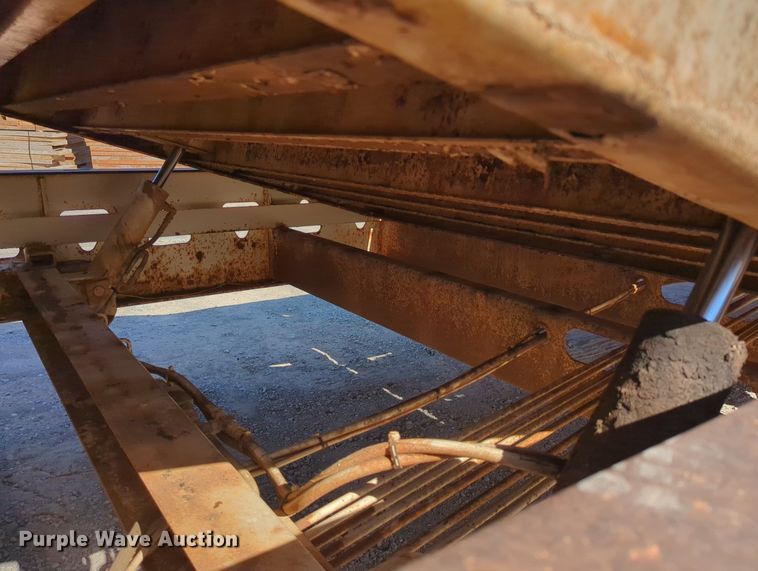 image for item LY9352 2001 Trail King  drop deck equipment trailer