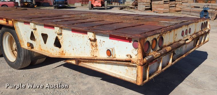 image for item LY9352 2001 Trail King  drop deck equipment trailer