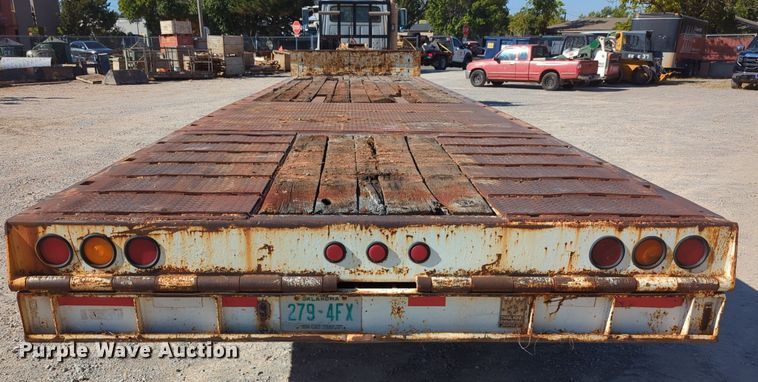 image for item LY9352 2001 Trail King  drop deck equipment trailer