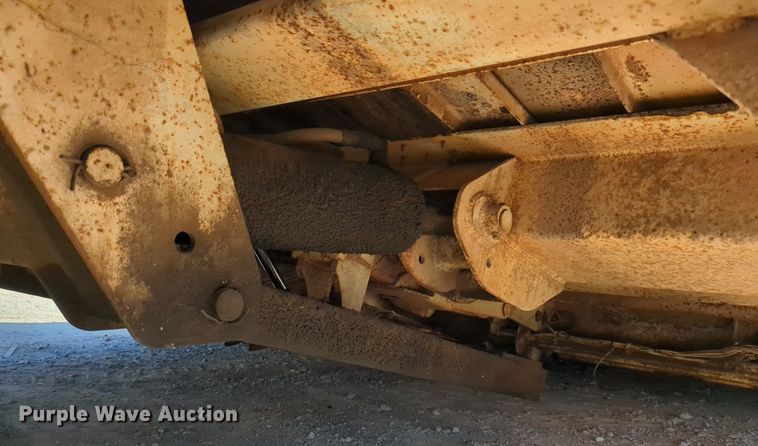 image for item LY9352 2001 Trail King  drop deck equipment trailer