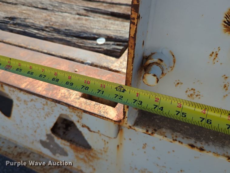 image for item LY9352 2001 Trail King  drop deck equipment trailer