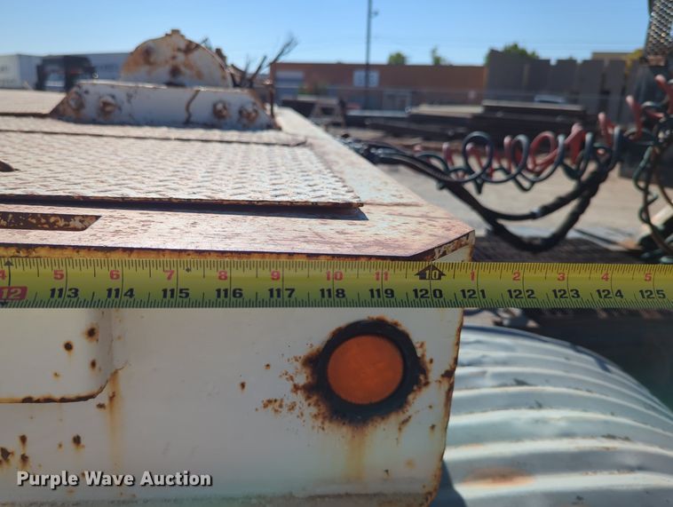 image for item LY9352 2001 Trail King  drop deck equipment trailer