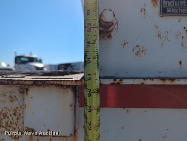 image for item LY9352 2001 Trail King  drop deck equipment trailer