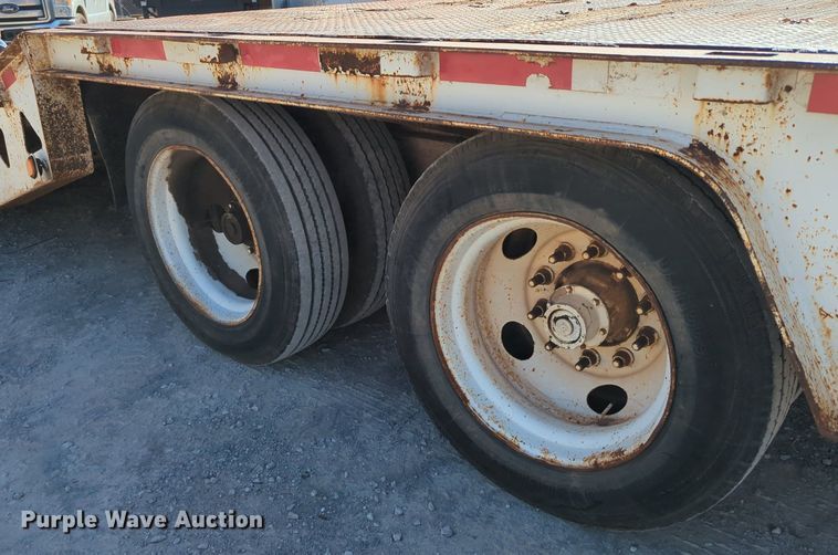 image for item LY9352 2001 Trail King  drop deck equipment trailer