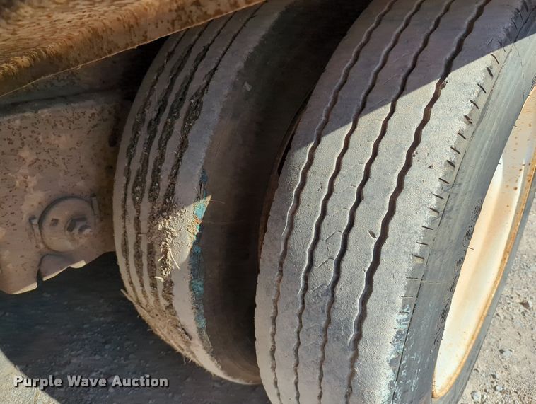 image for item LY9352 2001 Trail King  drop deck equipment trailer