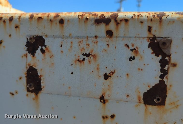 image for item LY9352 2001 Trail King  drop deck equipment trailer