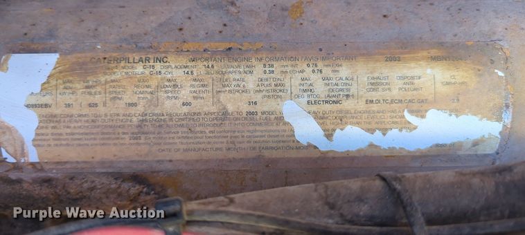 image for item LY9475 2004 Kenworth W900  semi truck