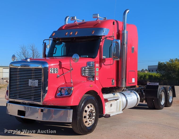 image for item LY9476 2016 Freightliner Coronado 122SD  semi truck