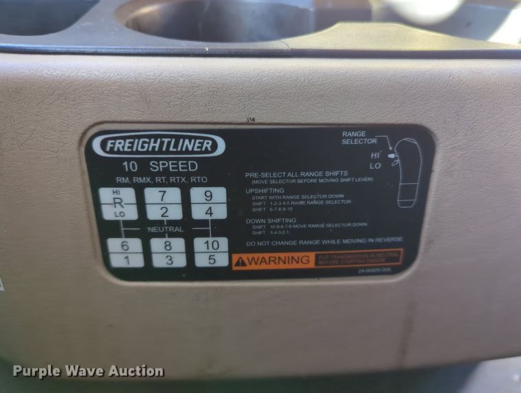 image for item LY9476 2016 Freightliner Coronado 122SD  semi truck