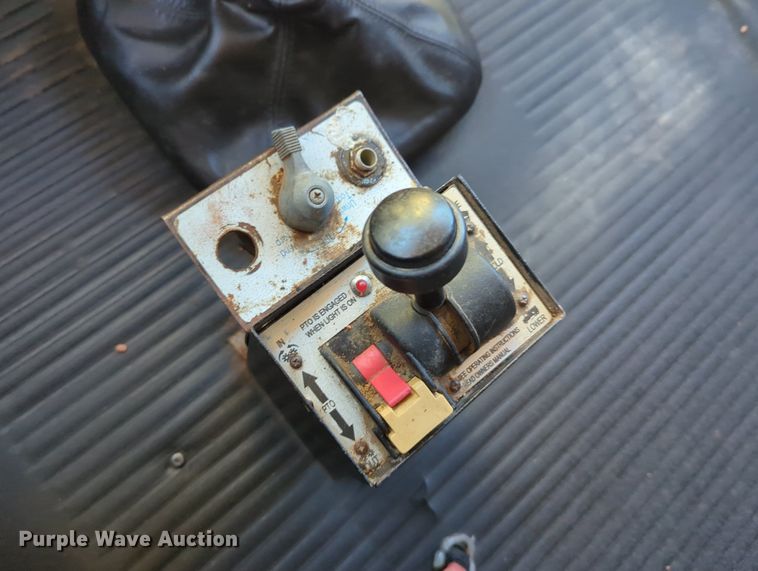 image for item LY9476 2016 Freightliner Coronado 122SD  semi truck