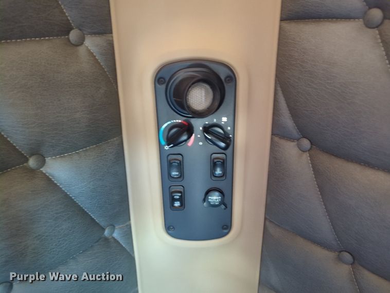 image for item LY9476 2016 Freightliner Coronado 122SD  semi truck