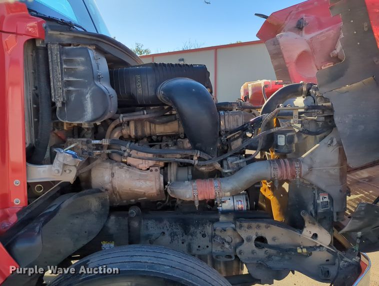 image for item LY9476 2016 Freightliner Coronado 122SD  semi truck