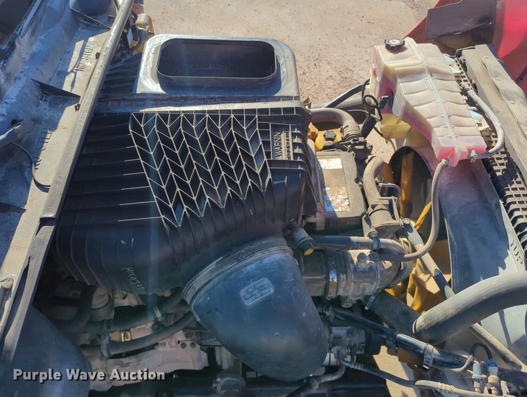 image for item LY9476 2016 Freightliner Coronado 122SD  semi truck