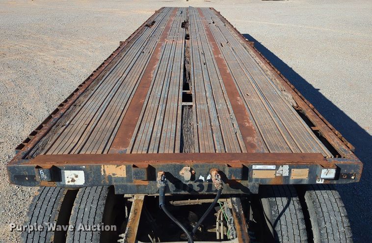 image for item LY9477 1996 Transcraft TL-2000  flatbed trailer