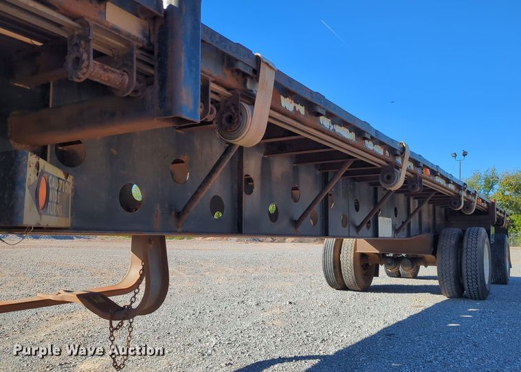 image for item LY9477 1996 Transcraft TL-2000  flatbed trailer