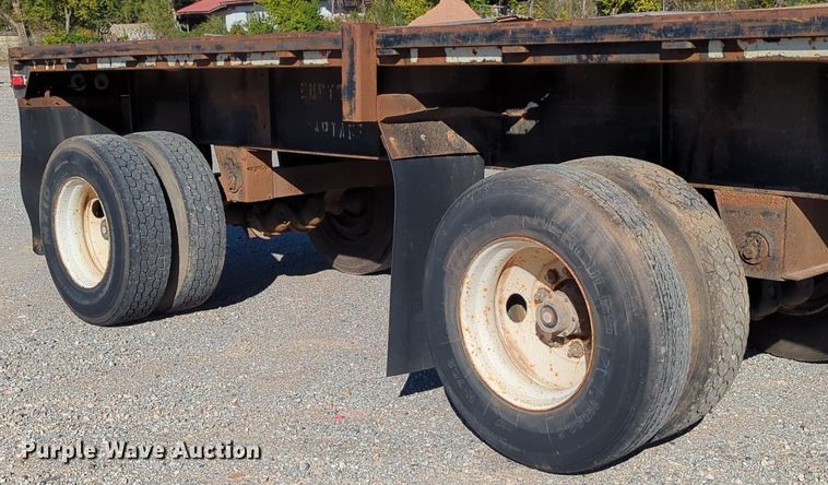 image for item LY9477 1996 Transcraft TL-2000  flatbed trailer