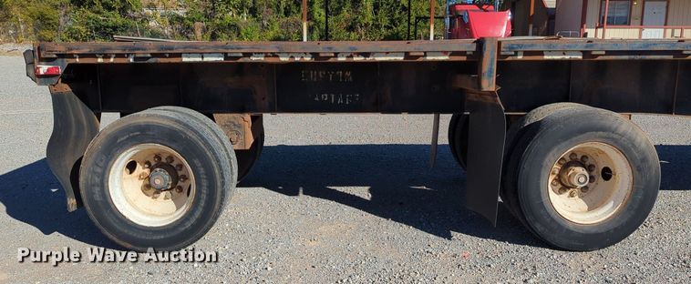 image for item LY9477 1996 Transcraft TL-2000  flatbed trailer