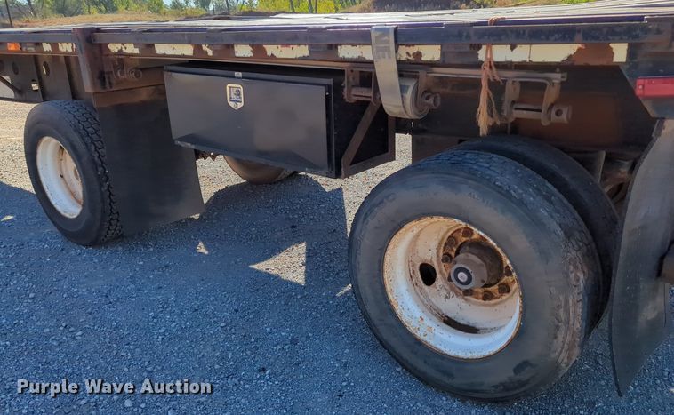 image for item LY9477 1996 Transcraft TL-2000  flatbed trailer