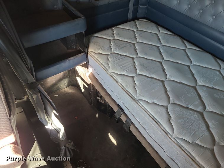 image for item MJ9442 2014 Kenworth   T660 semi truck