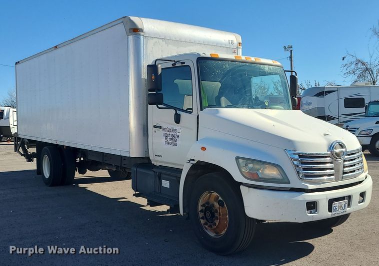 image for item MJ9530 2008 Hino 268  box truck