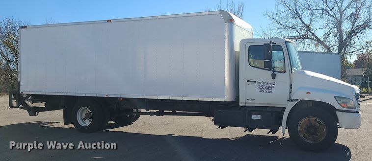 image for item MJ9530 2008 Hino 268  box truck