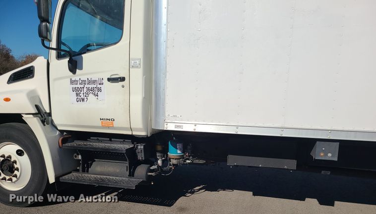 image for item MJ9530 2008 Hino 268  box truck