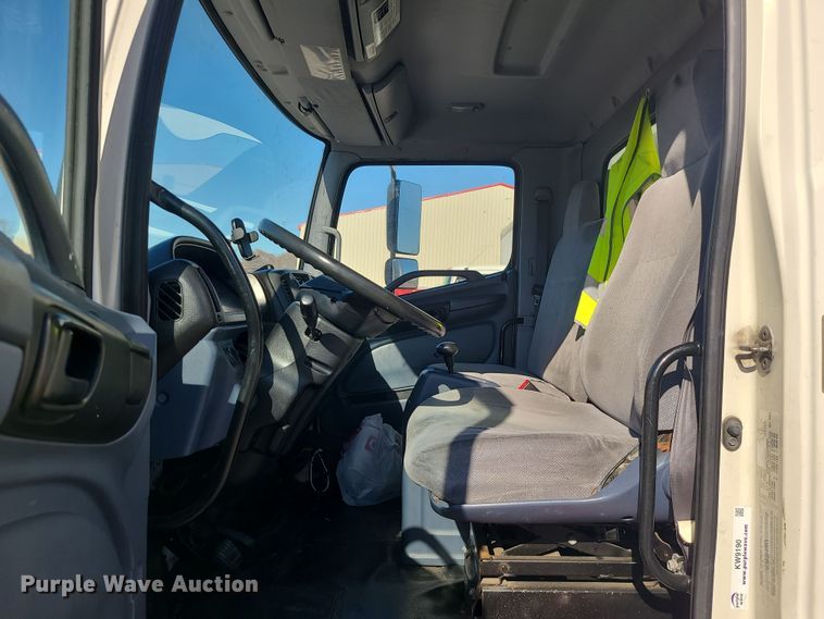 image for item MJ9530 2008 Hino 268  box truck