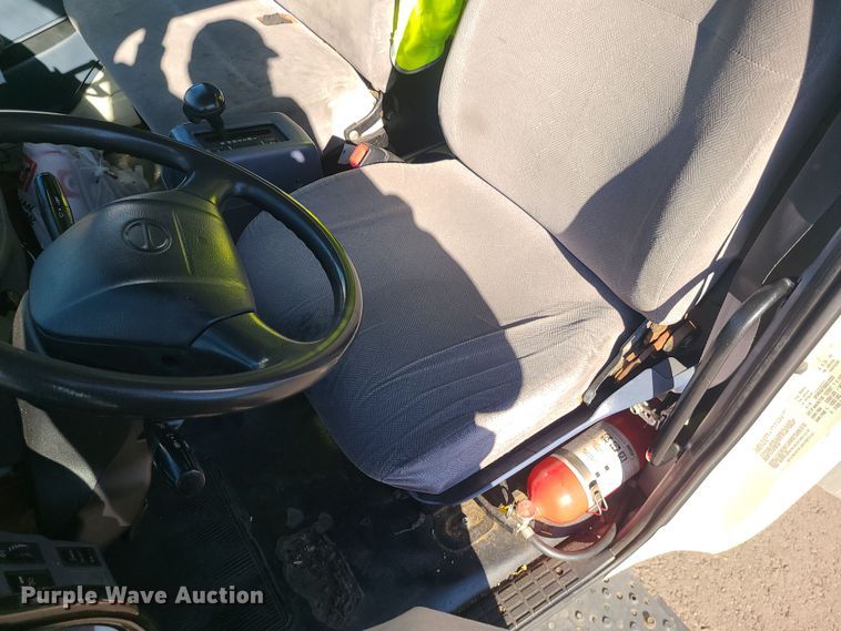 image for item MJ9530 2008 Hino 268  box truck