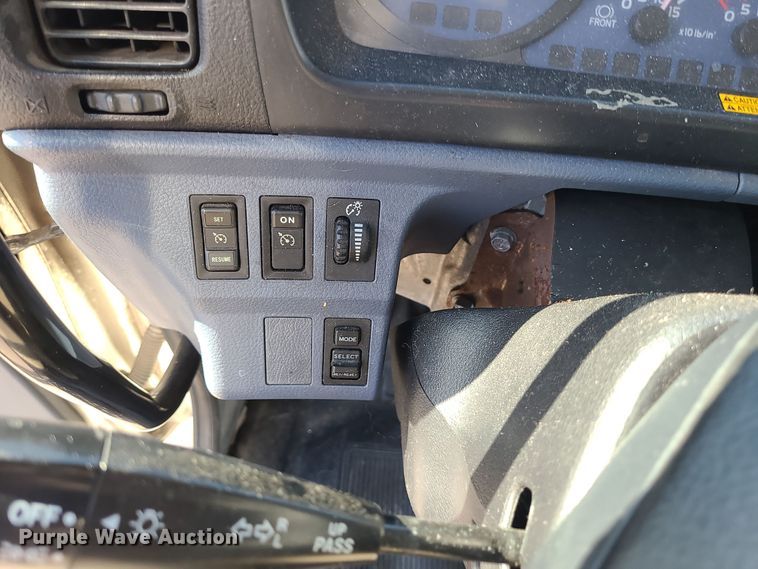 image for item MJ9530 2008 Hino 268  box truck