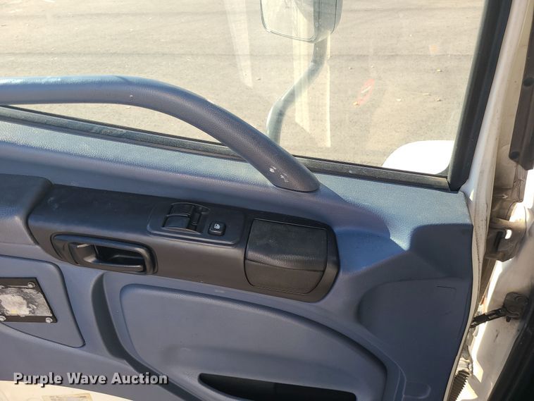 image for item MJ9530 2008 Hino 268  box truck