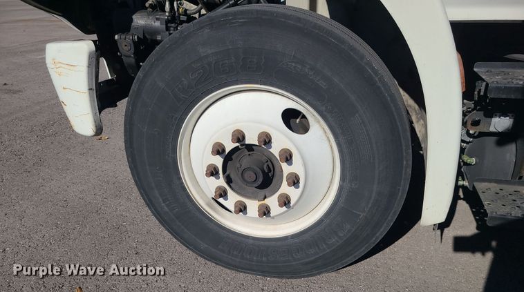 image for item MJ9530 2008 Hino 268  box truck