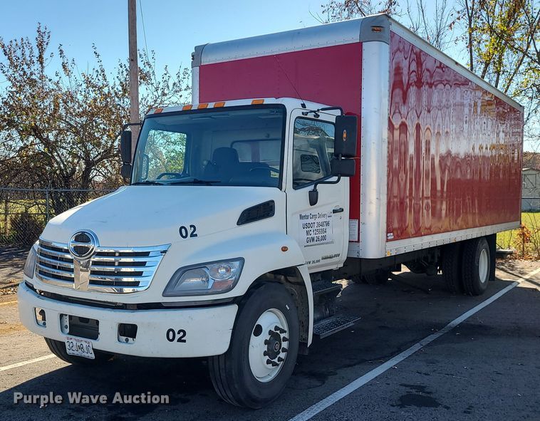 image for item MJ9531 2010 Hino 268  box truck