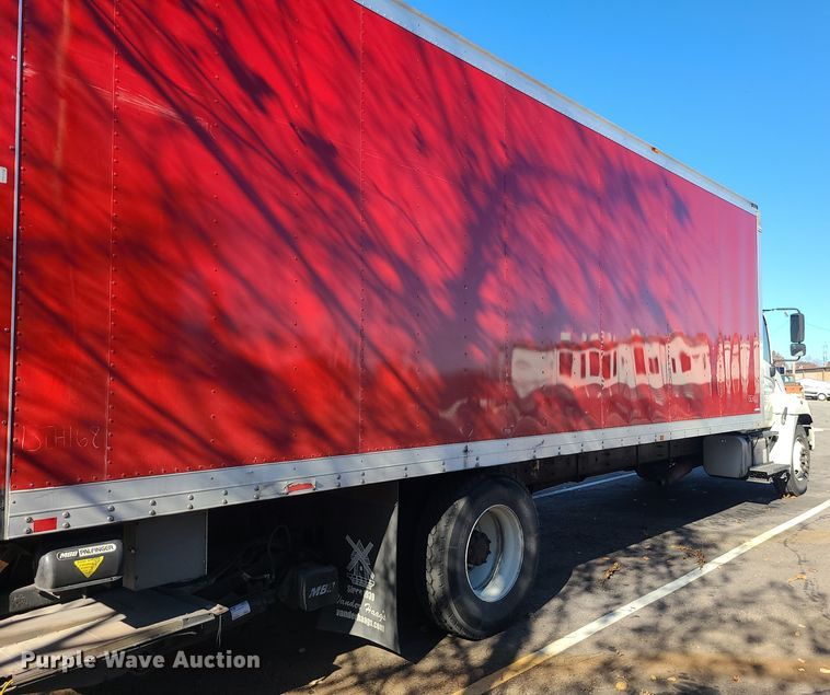 image for item MJ9531 2010 Hino 268  box truck