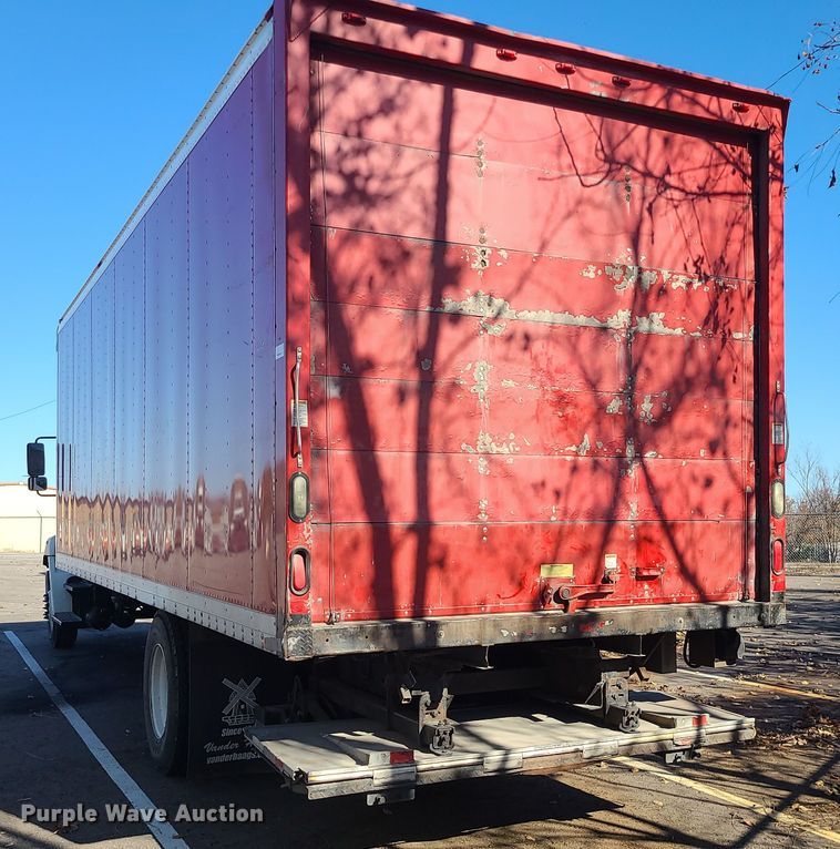 image for item MJ9531 2010 Hino 268  box truck