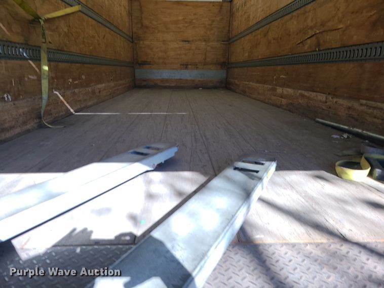 image for item MJ9531 2010 Hino 268  box truck