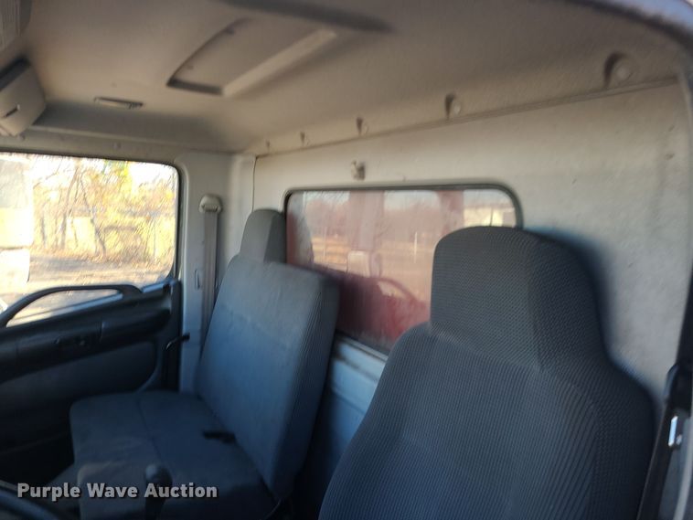 image for item MJ9531 2010 Hino 268  box truck