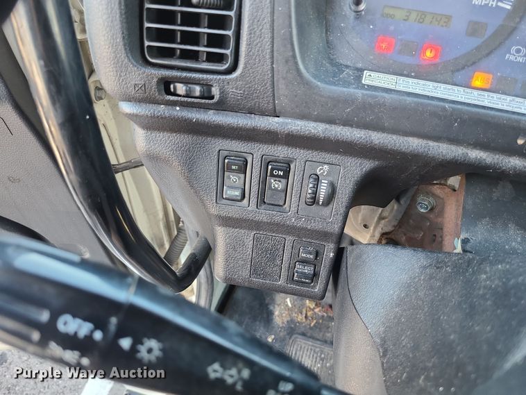 image for item MJ9531 2010 Hino 268  box truck