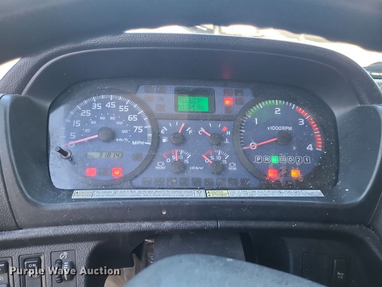 image for item MJ9531 2010 Hino 268  box truck