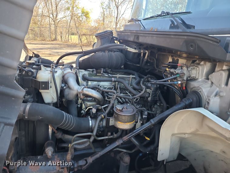 image for item MJ9531 2010 Hino 268  box truck