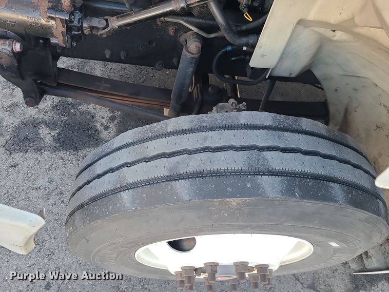 image for item MJ9531 2010 Hino 268  box truck